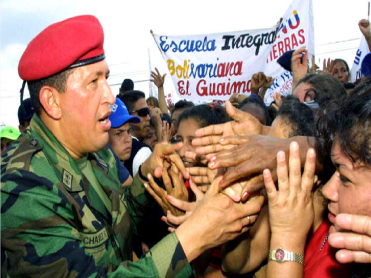 Hugo Chávez con el pueblo