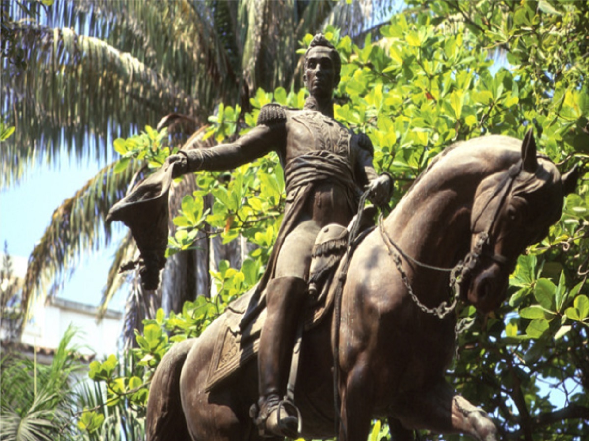 Estatua de Simón Bolívar