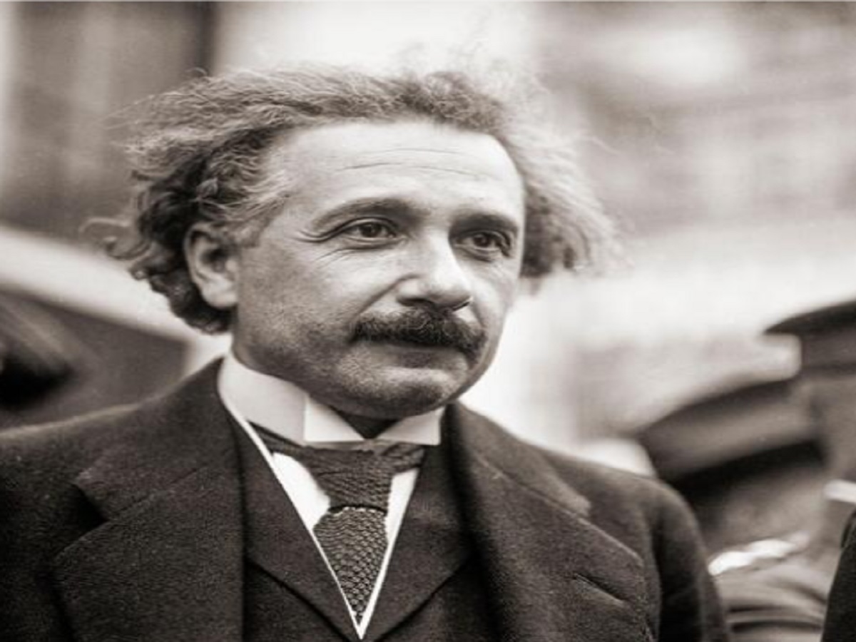 Einstein, teórico de la relatividad en física