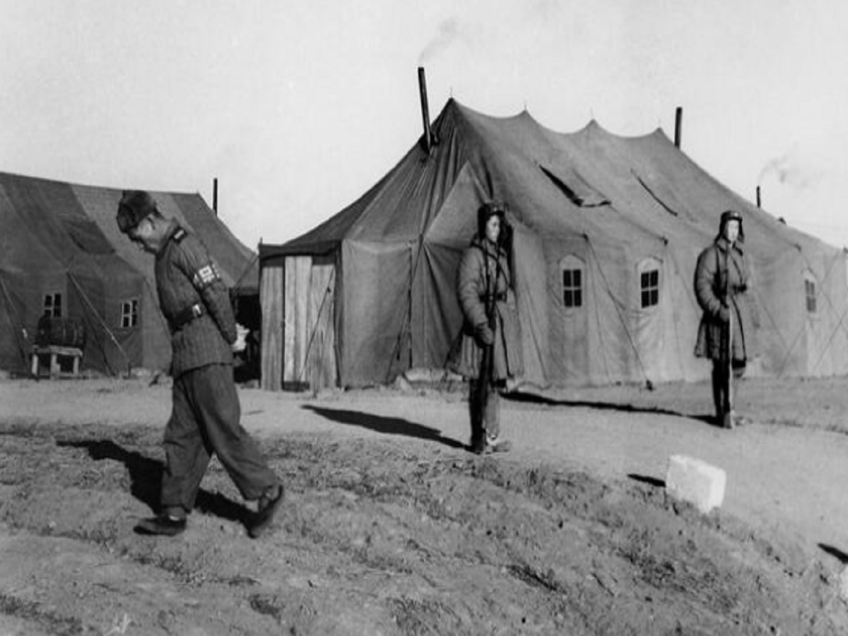 Centinelas durante la negociación de Panmunjom, 1952