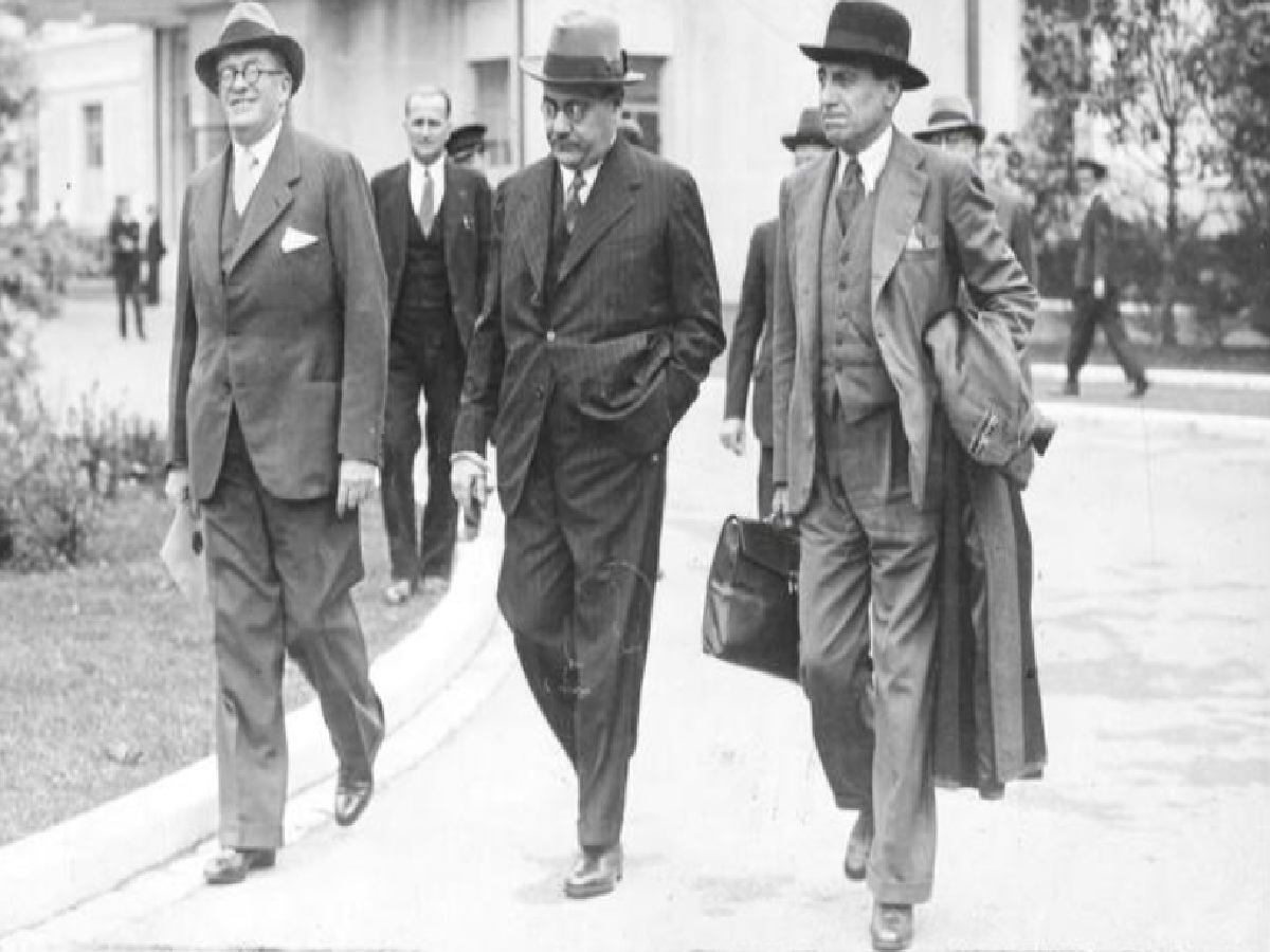 Juan Negrín, centro. Ideológo del oro de Moscú