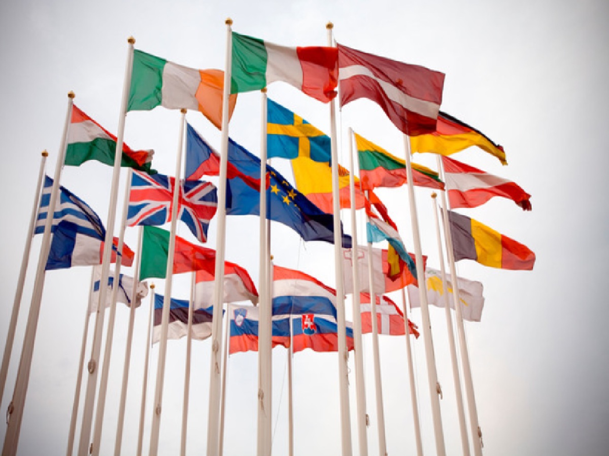 Banderas de diferentes naciones