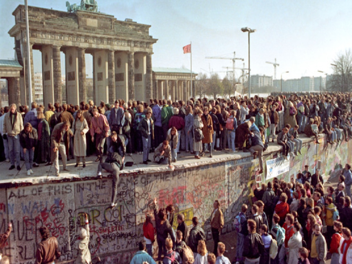 Caída del Muro de Berlín, y del comunismo