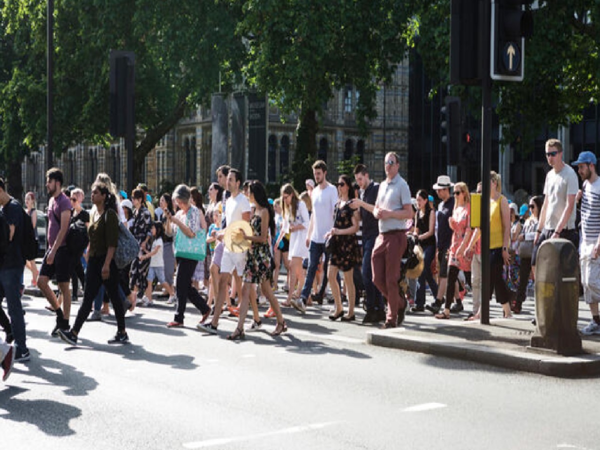 Individuos de la raza humana en Londres