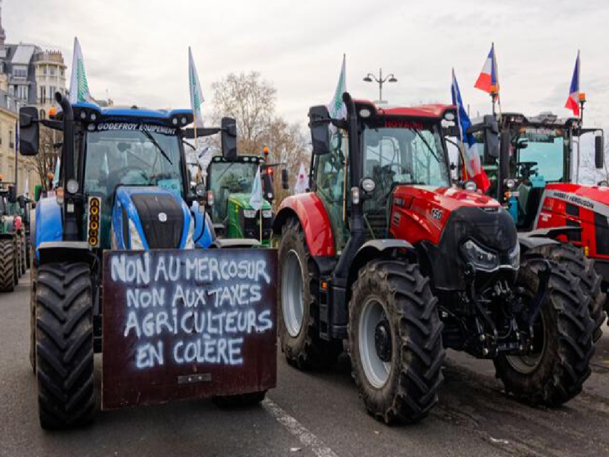 Manifestación en París (Europa) contra el acuerdo con Mercosur, 13 de Enero de 2026
